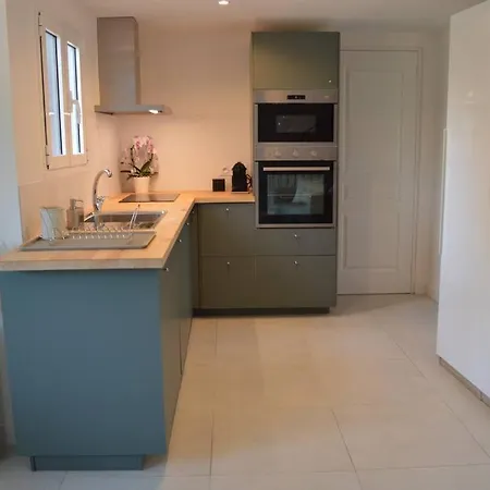 Appartement Petite Maison En Centre-ville *