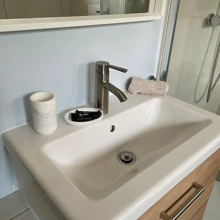 Charming Southern House * أنتيب