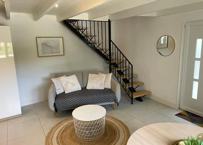 Apartament Charming Southern House *